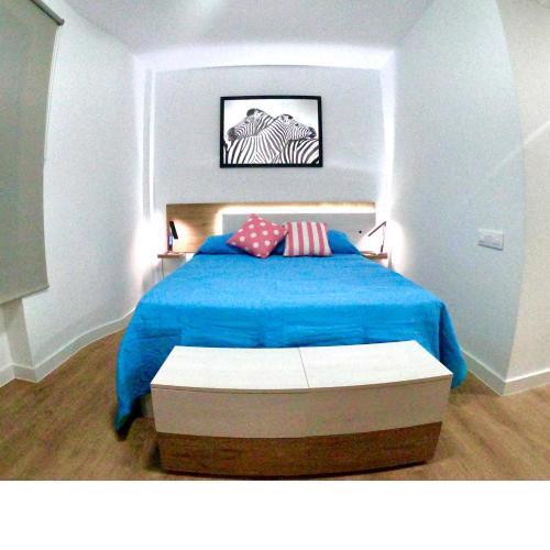 DELUXE TRIANA CENTER