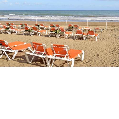 Deluxe twin room with half board, only adults in Playa del Ingles