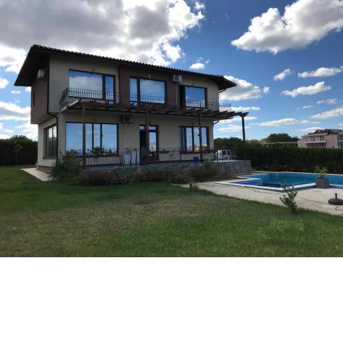 Deluxe Vacation House in Lozenetz on the Black Sea