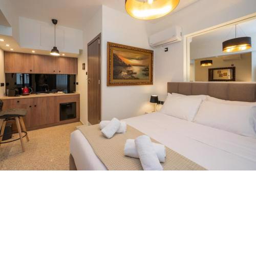 Dema's Luxury Suites(E6)