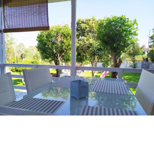 DemiNik Summer House