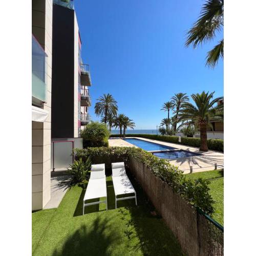 Denia, apartamento a estrenar con jardín privado, piscina y vistas al mar