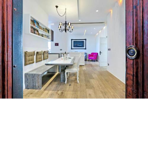 Design Apartment Paulina 300 mt from Colosseum