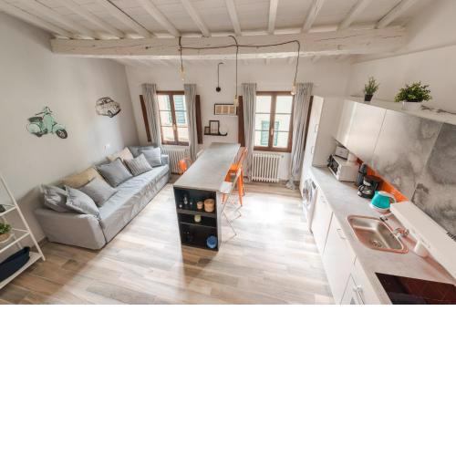 Design Center Florence APT - HomeUnity