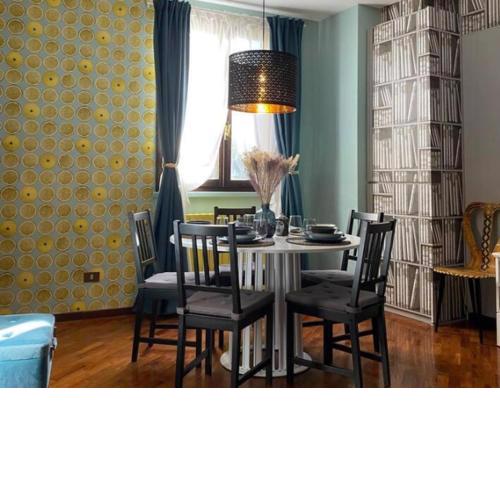 Design Villa with parking Navigli area Milan IT