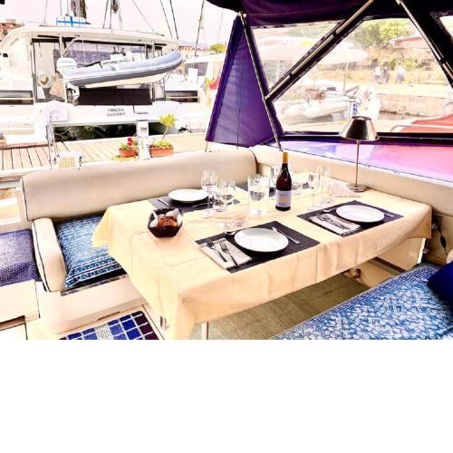 Desirè charming house boat