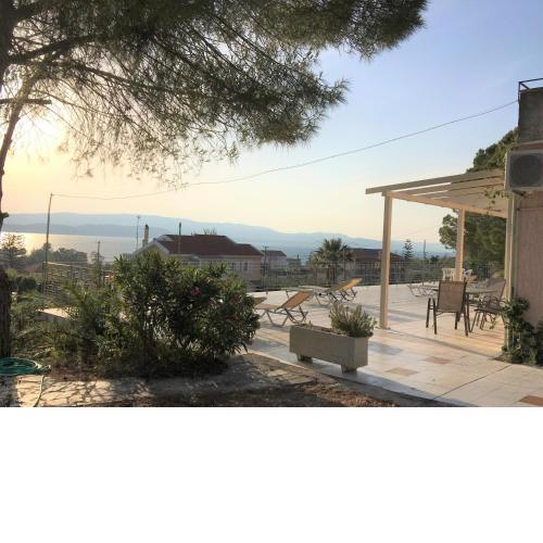 Despina Studios and Apartments