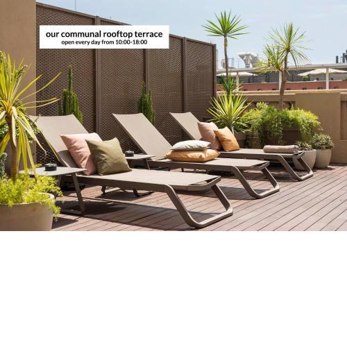 DestinationBCN Universitat Apartments