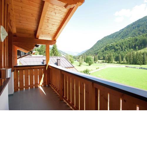 Detached boutique style chalet in Saalbach Hinterglemm with balcony