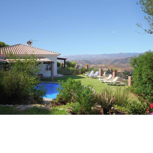 Detached house in mountain setting with great views in Mijas