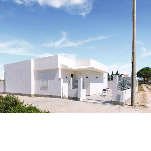Detached villa with air conditioning