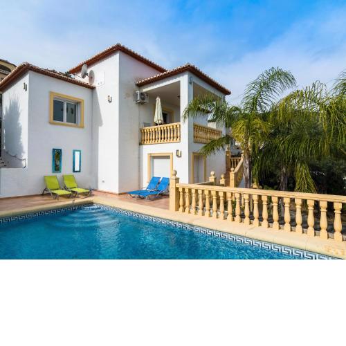 Detached villa with private swimming pool in Pedreguer