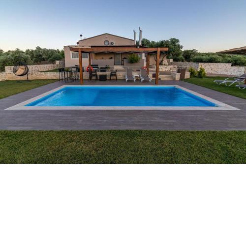Deva's Full View Villa