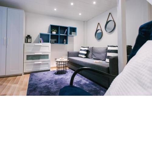 d.Five Golden Hand Luxury Apartment
