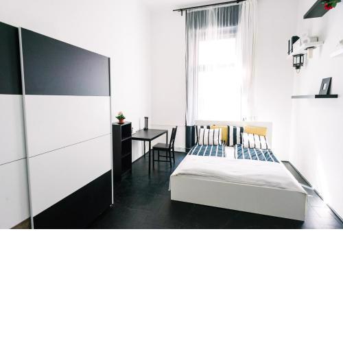 d.Five Stylish Apartment on Váci Street