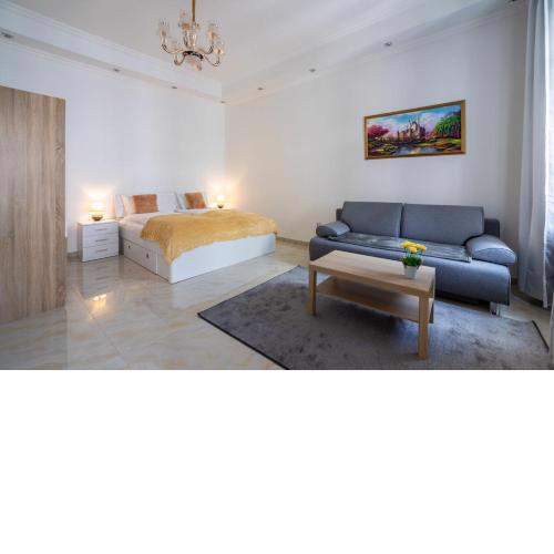 d.Five Town Hall Apartment
