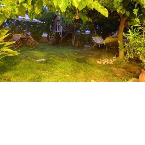 Diamant's Place with Treehouse Garden