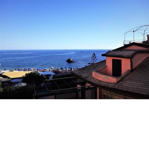 Diana Cosy Apartment sea view near the beach