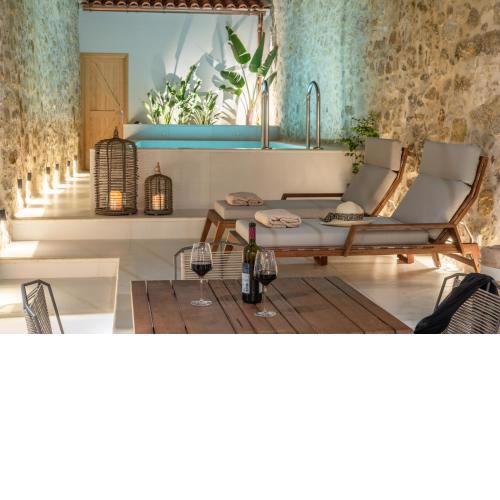 Dianthus Residence, featuring a Heated Pool, By ThinkVilla
