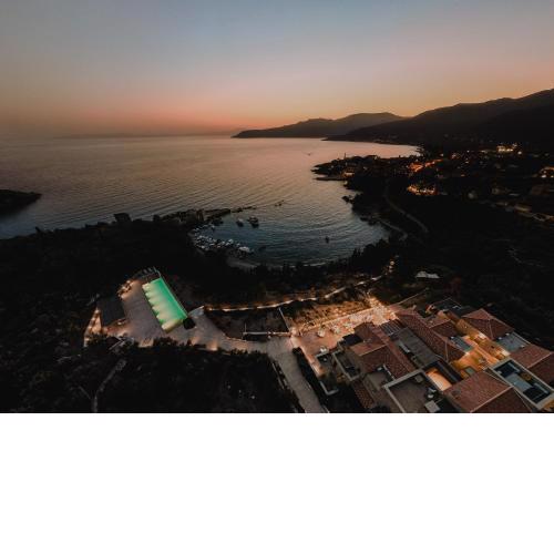 Diapori Suites Hotel