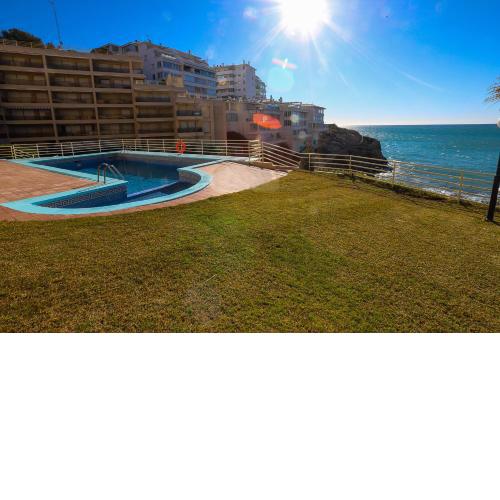 DIFFERENTFLATS Cala Llenguadets