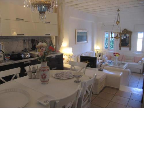 Diles Complex Apartment