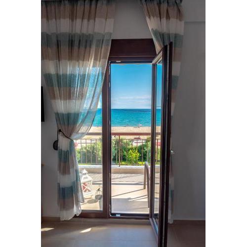 Dimi Seafront apartment- OIKEIO homes