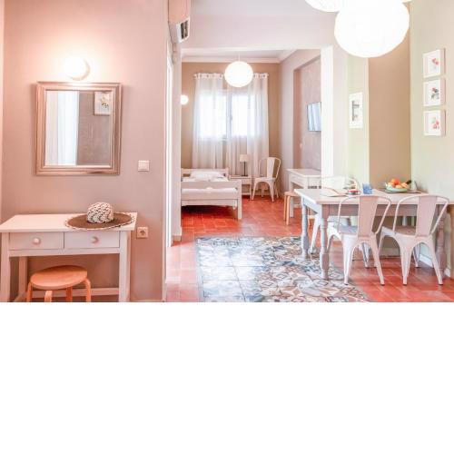 Dimitra's Garden - Holiday Apartments