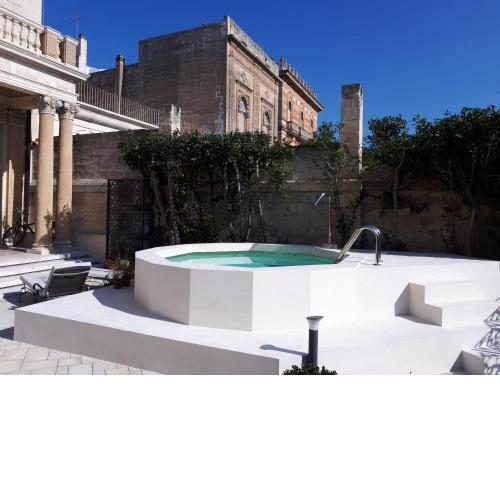 Dimora Charleston Lecce parcheggio privato in loco gratis