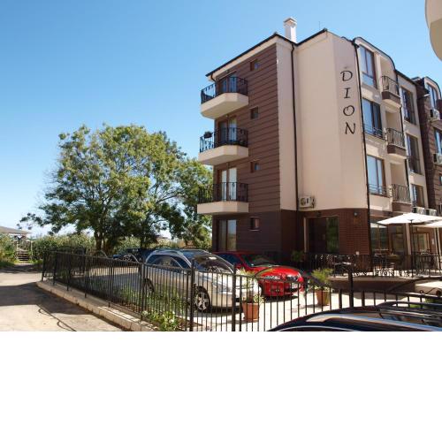Dion Apartments