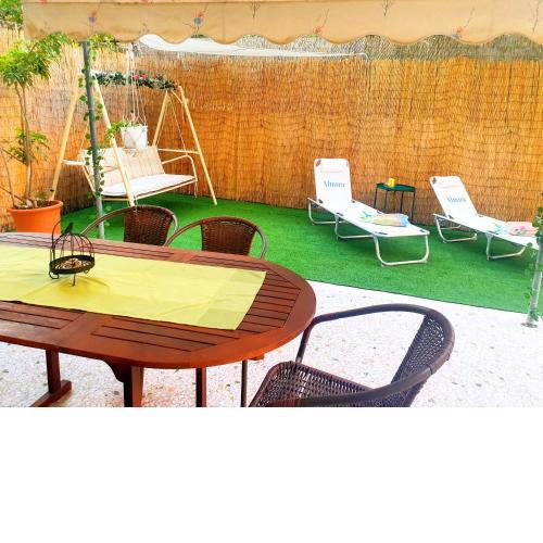 Dolce Casa: Athenian Residence with private Garden