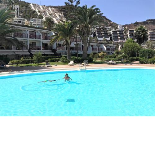 Dolce Duplex, Pool and Garden, 50m from the beach