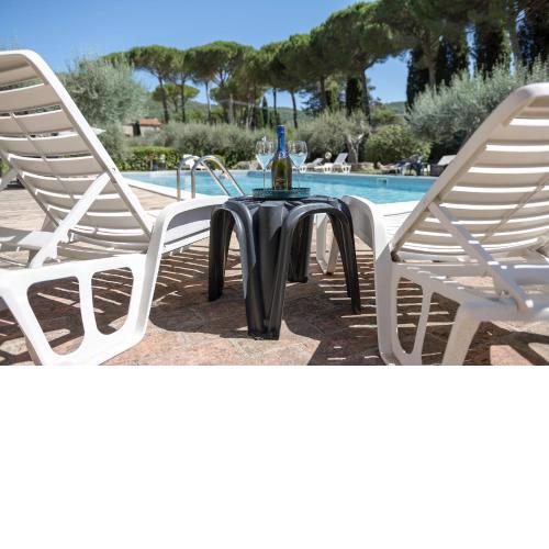 Dolce Far Niente Apartment with pool & parking
