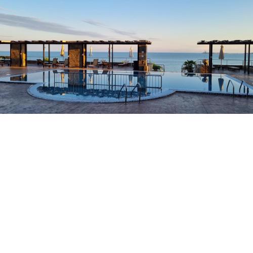 Dolce Vita II Waterfront Sunset Sea View Luxury Apartament