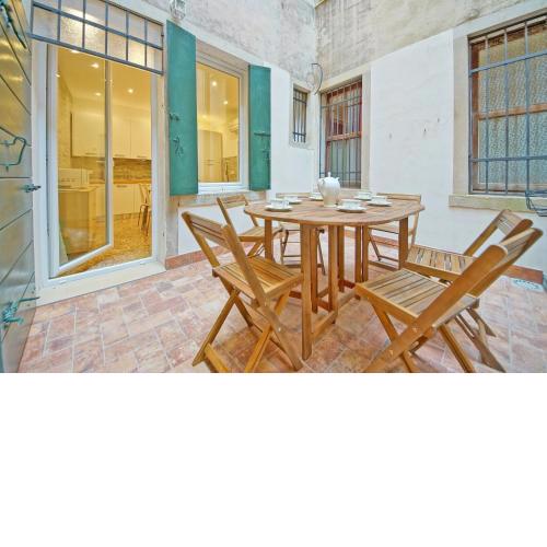 DolceVita Apartments N 374