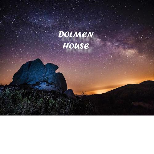 Dolmen House