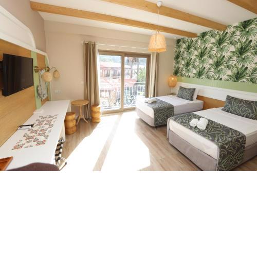 Dolphin Park Hotel