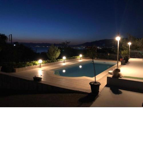 Dolphin villa