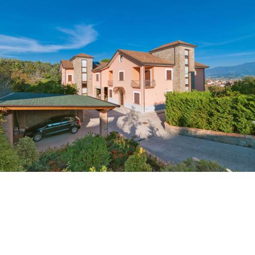 Dominella