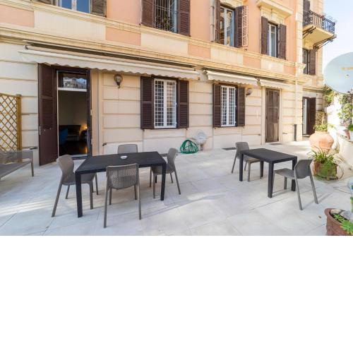 Domus Aurea B&B and Suites