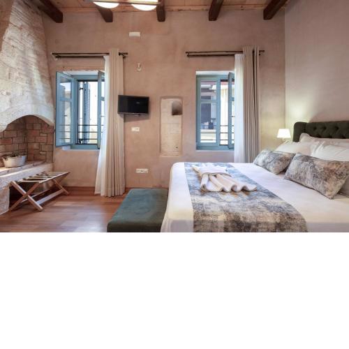 DOMUS CLODIA, sensing Rethymno's Old Town!