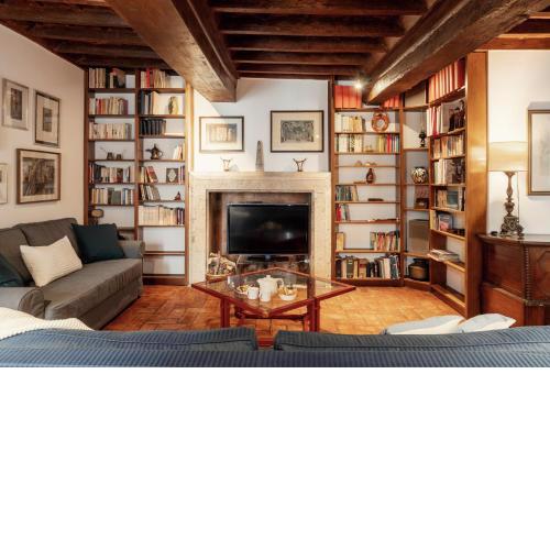Domus Quiritum Charming, Appartamento d'Epoca a Campo de' Fiori