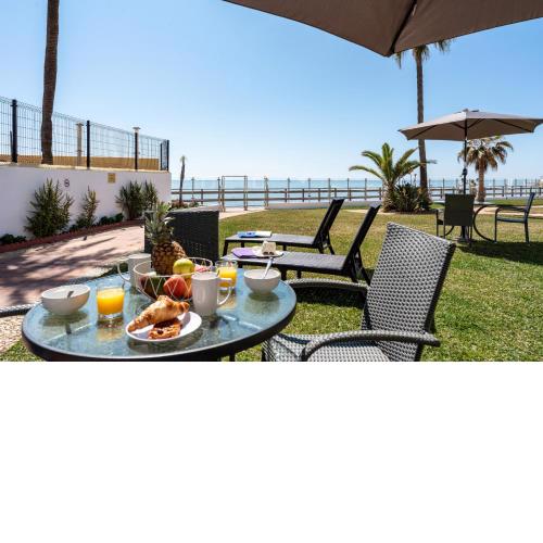 Dona Lola Macarena - Beautiful Frontline beach house between Fuengirola and Marbella - CS100