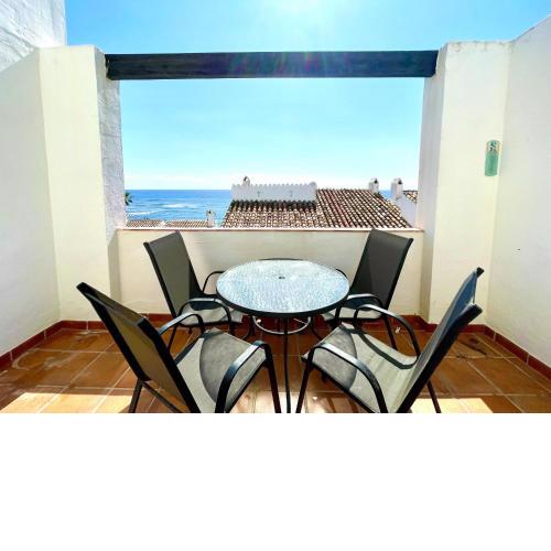Dona Lola Miriam - Nice duplex 1 bedroom apartment with open sea views close to restaurants and bars between Marbella and Fuengirola - Costa del Sol - CS166