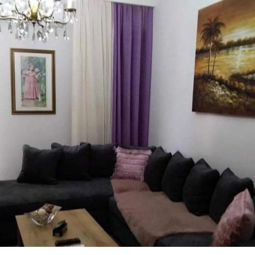 DORA'S APARTMENT