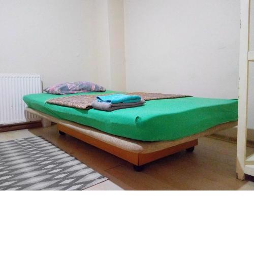 Dorm Style Single Bed in a Shared Home, near Galata Tower