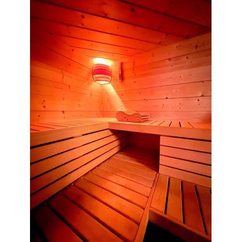 Dormi nella SPA privata con letto ad acqua, sauna, doccia emozionale e kneipp