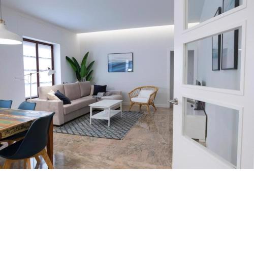 Dos Torres Lórien Edificio de Apartamentos con una ubicación privilegiada en Calle Alfonso I