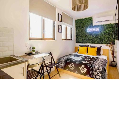 Downtown 22sqm Green Nest King-Size Bed