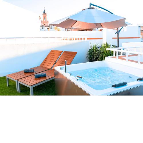 Downtown Duplex with Jacuzzi & Private Terrace